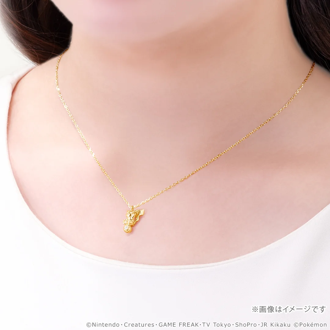 ピカチュウ＆モンスターボールネックレスの着用イメージ