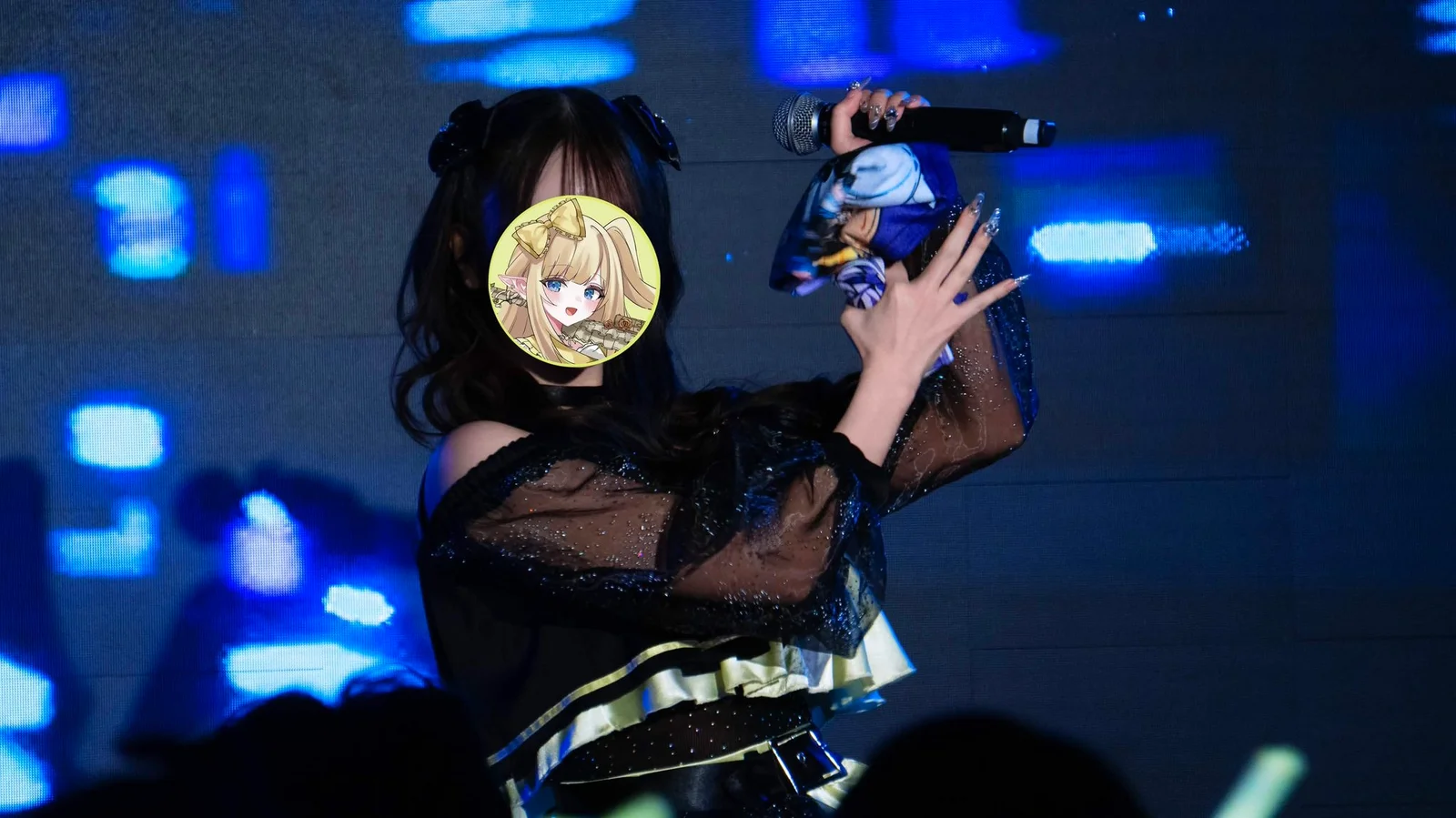 ライブに立つ華埜エレノア