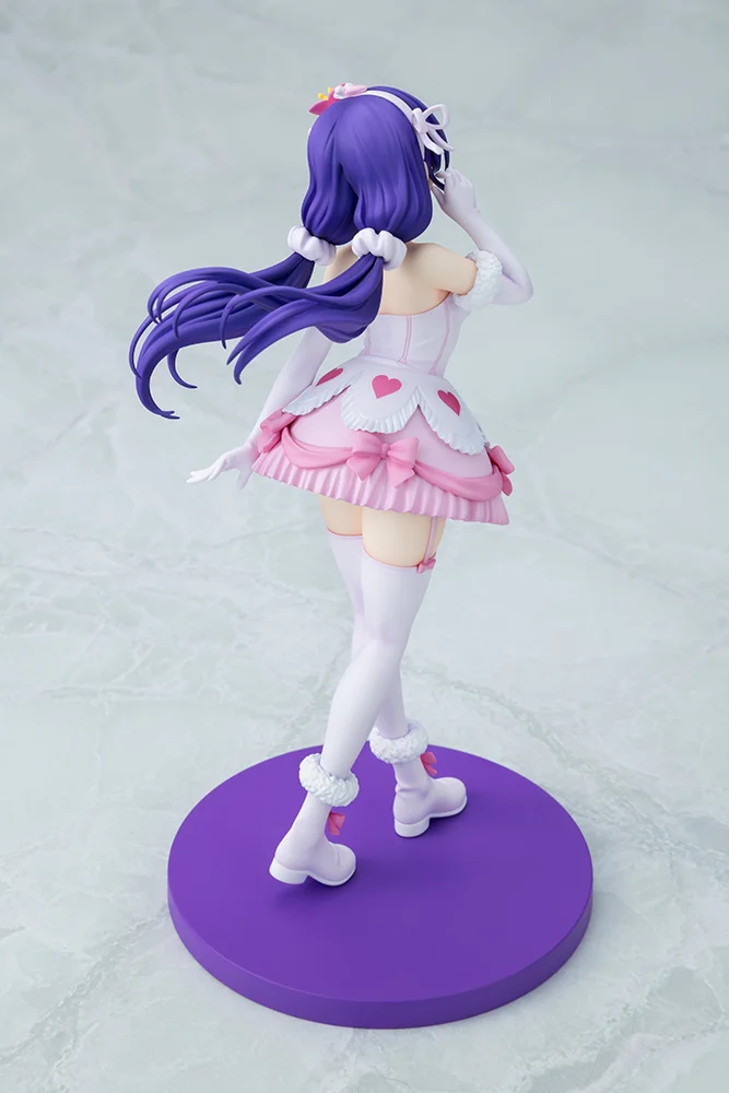 東條希 背面