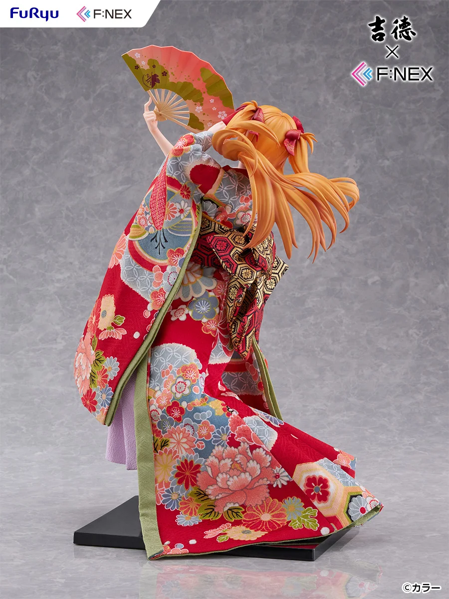 背面から見たアスカの日本人形フィギュア全身