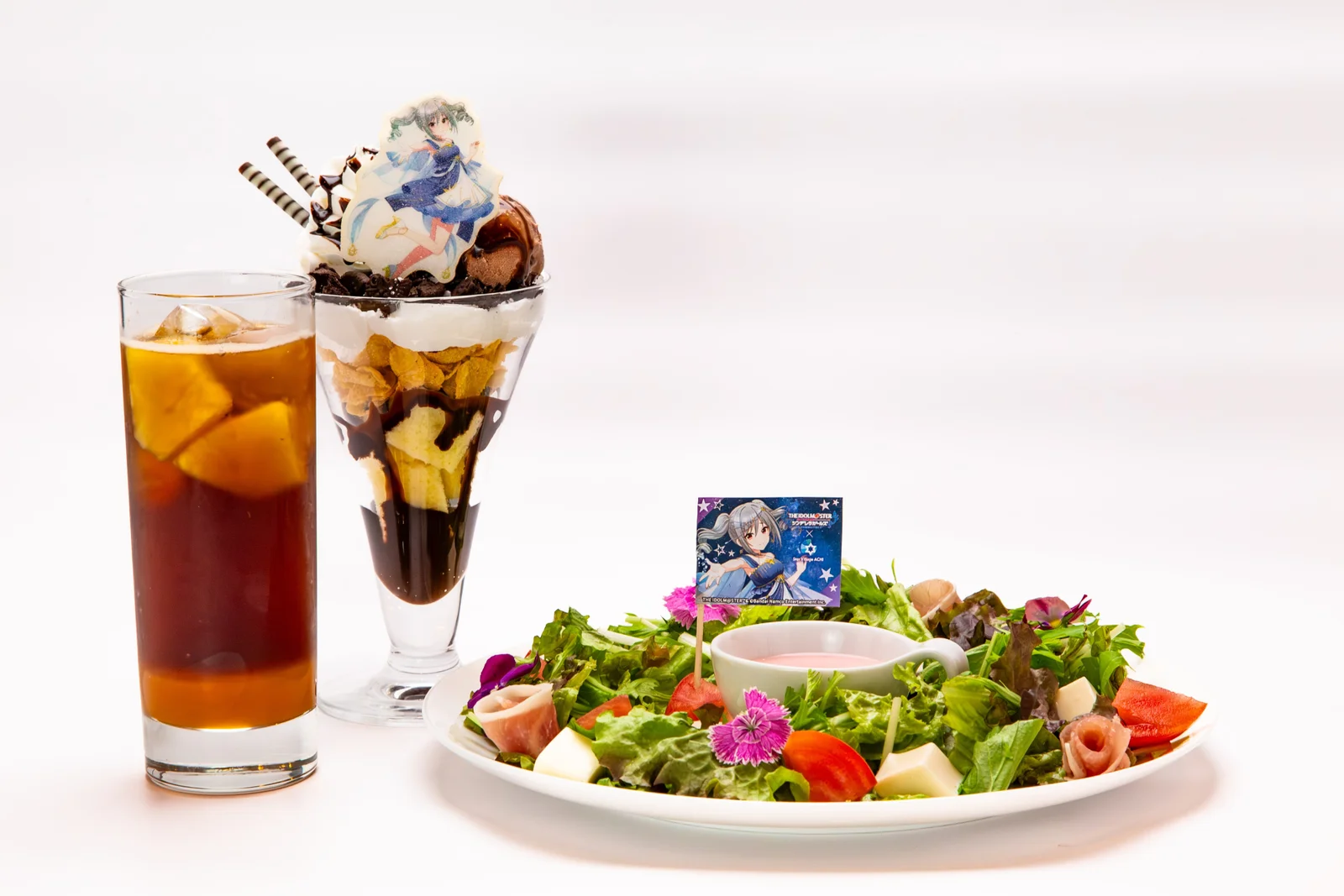 神崎蘭子の薔薇サラダとビターチョコレートパフェ