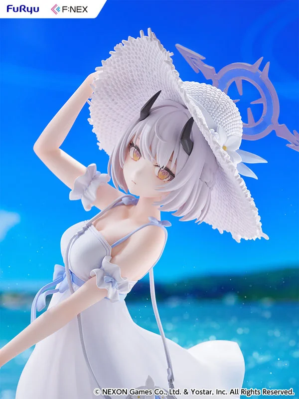セナ(私服)フィギュア 上半身カット
