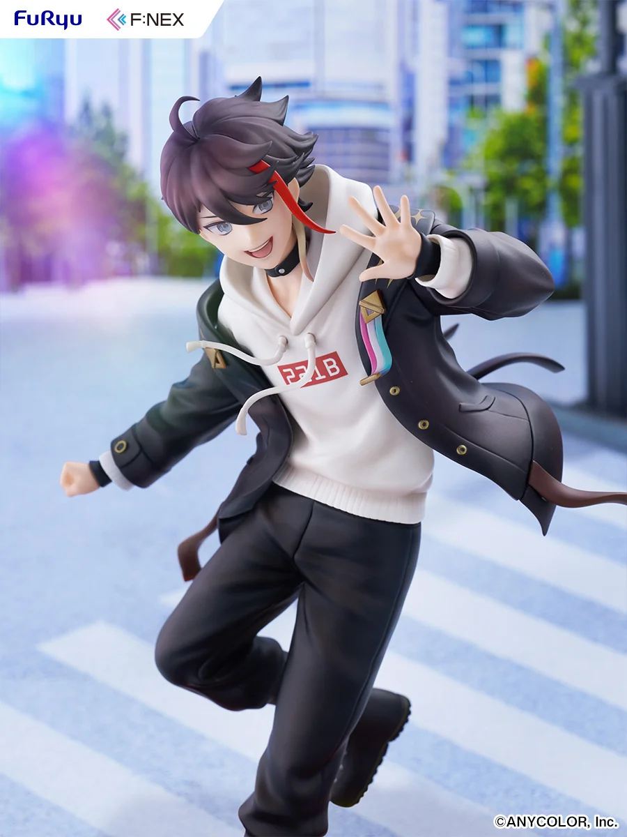 三枝明那フィギュアを斜め上から捉えた公式カット