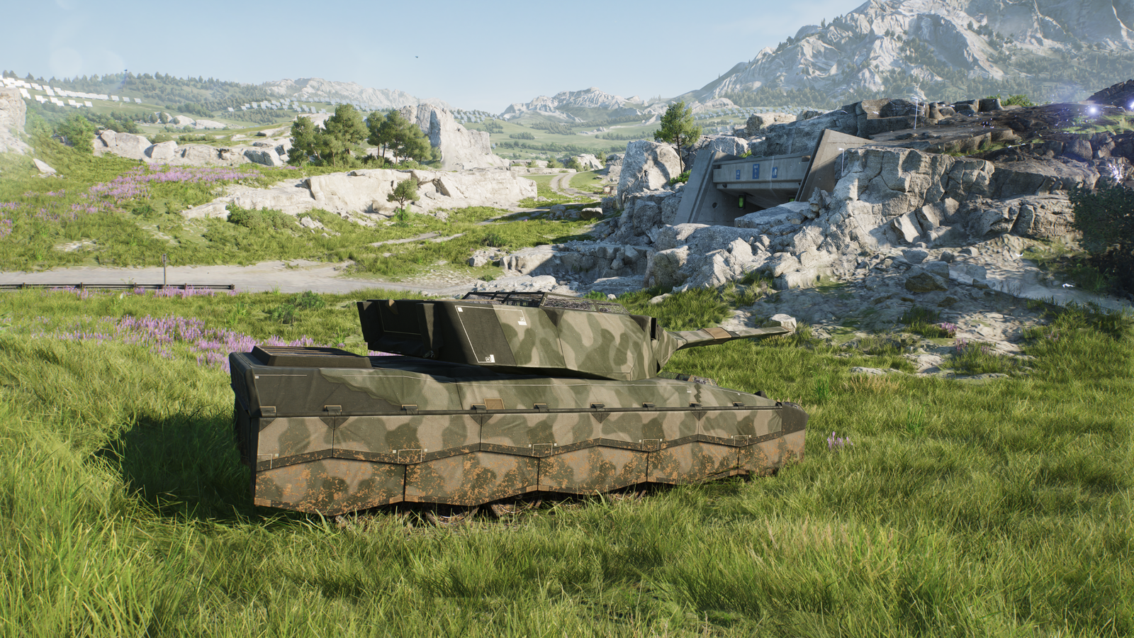 草花咲く戦場を進む新戦車
