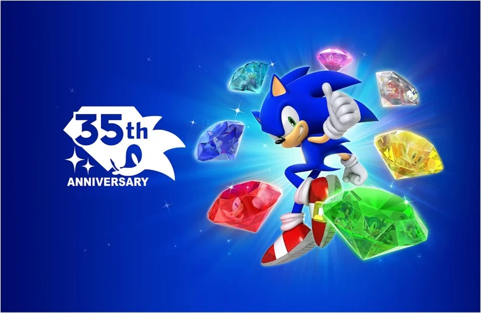 ソニック35周年ロゴとカオスエメラルドの記念ビジュアル